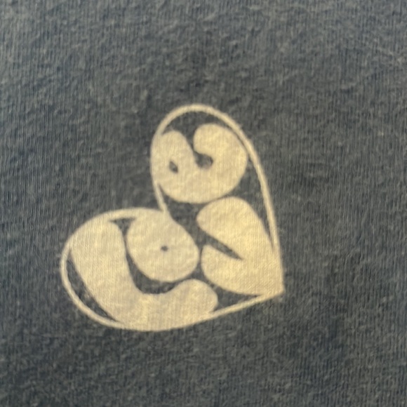 Old Navy Softest Tee ☮️ - Picture 5 of 9